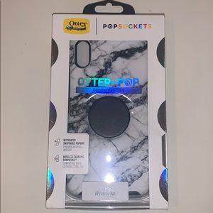 iPhone XR OtterBox PopSoccket case